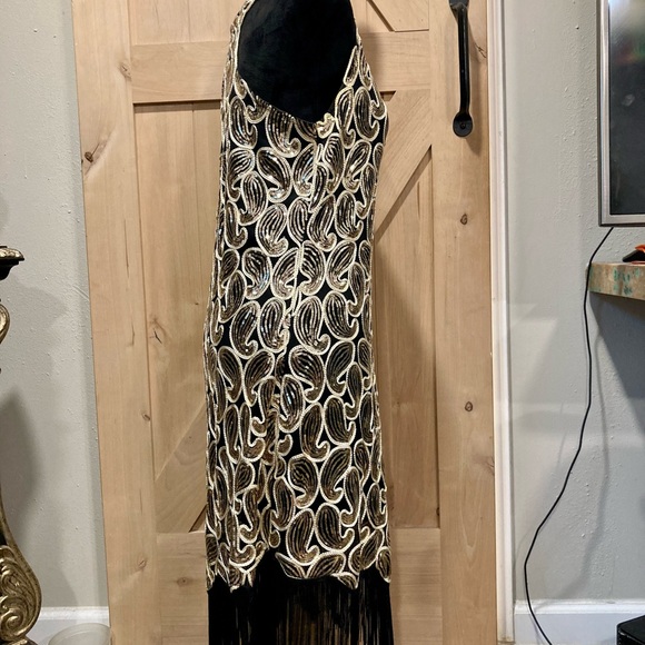 Black and Gold Sleeveless Sheath Dress Fringe Paisley Sequins - Picture 9 of 15